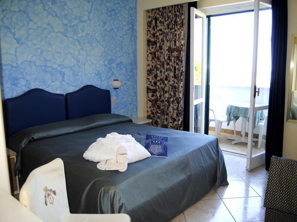 Hotel L'Approdo Casamicciola Terme Exteriör bild