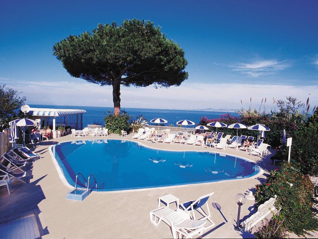 Hotel L'Approdo Casamicciola Terme Exteriör bild