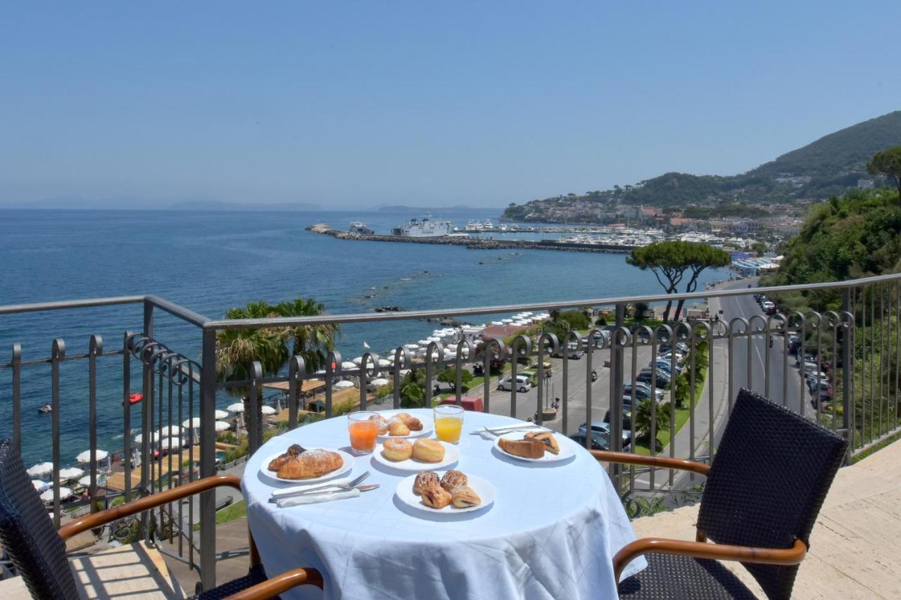 Hotel L'Approdo Casamicciola Terme Exteriör bild