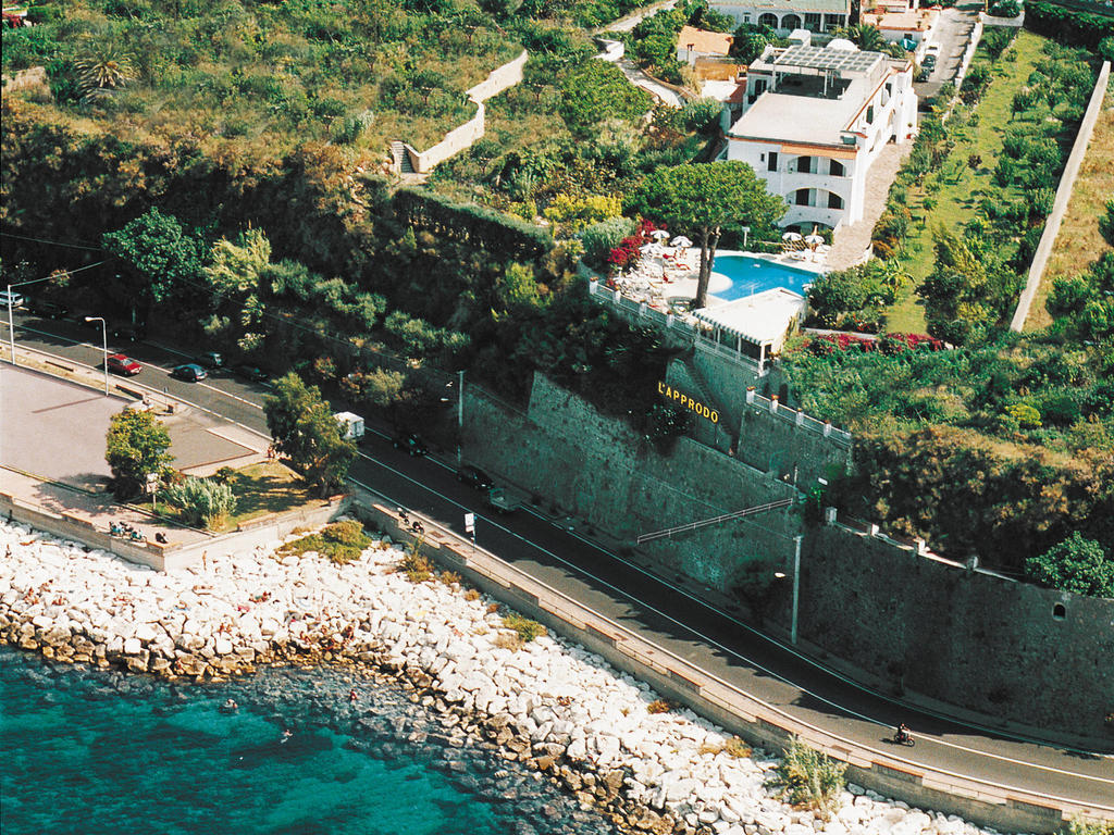 Hotel L'Approdo Casamicciola Terme Exteriör bild