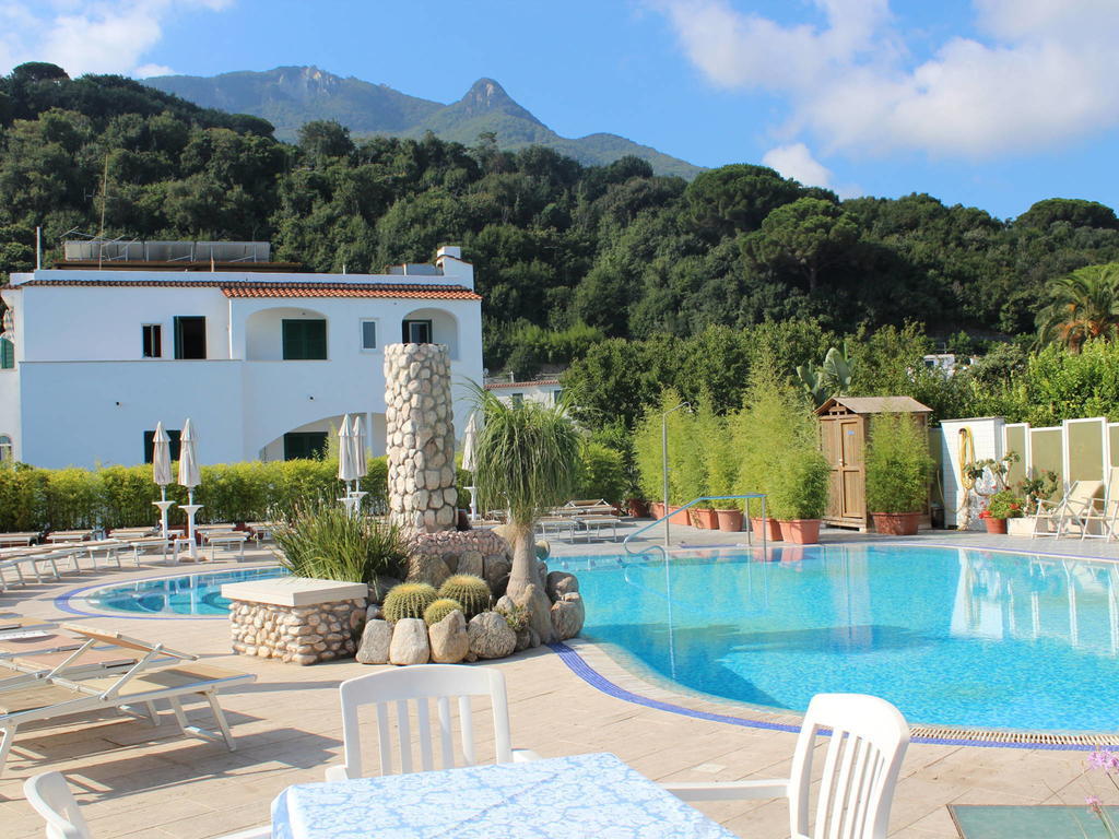 Hotel L'Approdo Casamicciola Terme Exteriör bild