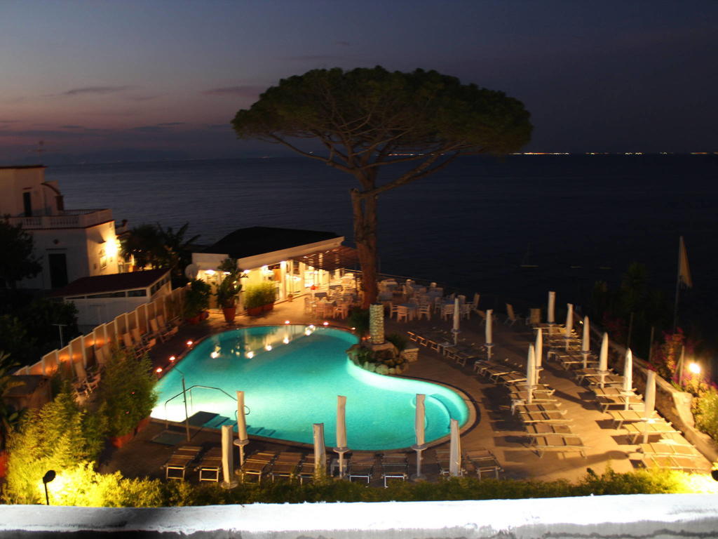 Hotel L'Approdo Casamicciola Terme Exteriör bild